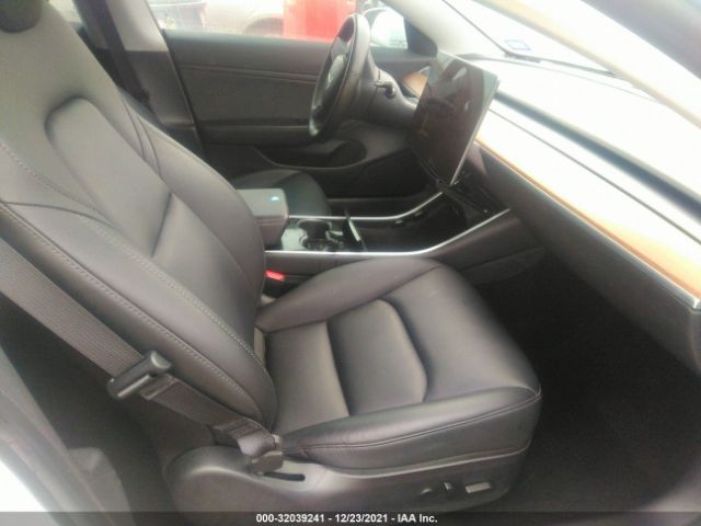 Photo 4 VIN: 5YJ3E1EA8KF485546 - TESLA MODEL 3 