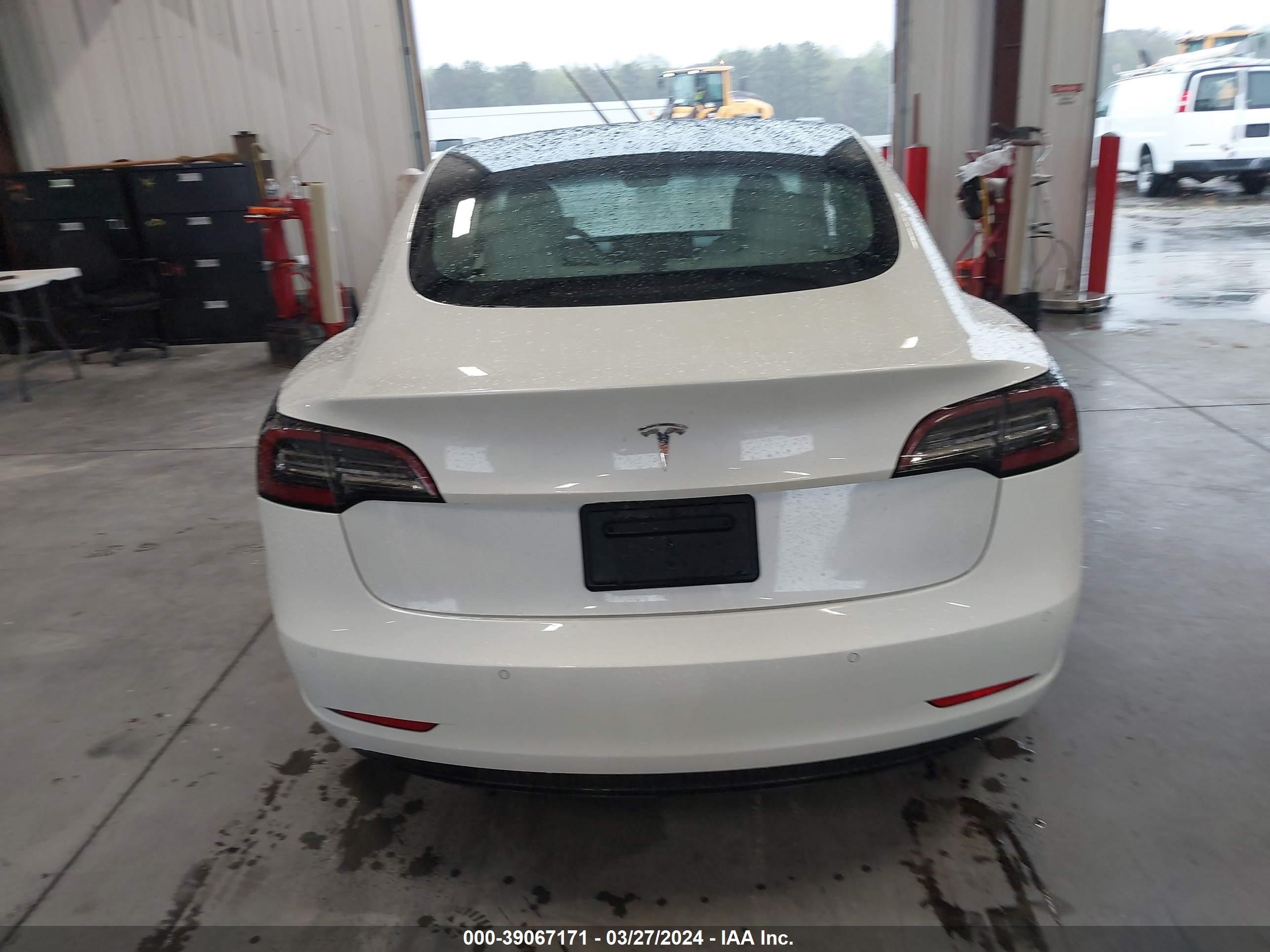 Photo 15 VIN: 5YJ3E1EA8LF738205 - TESLA MODEL 3 