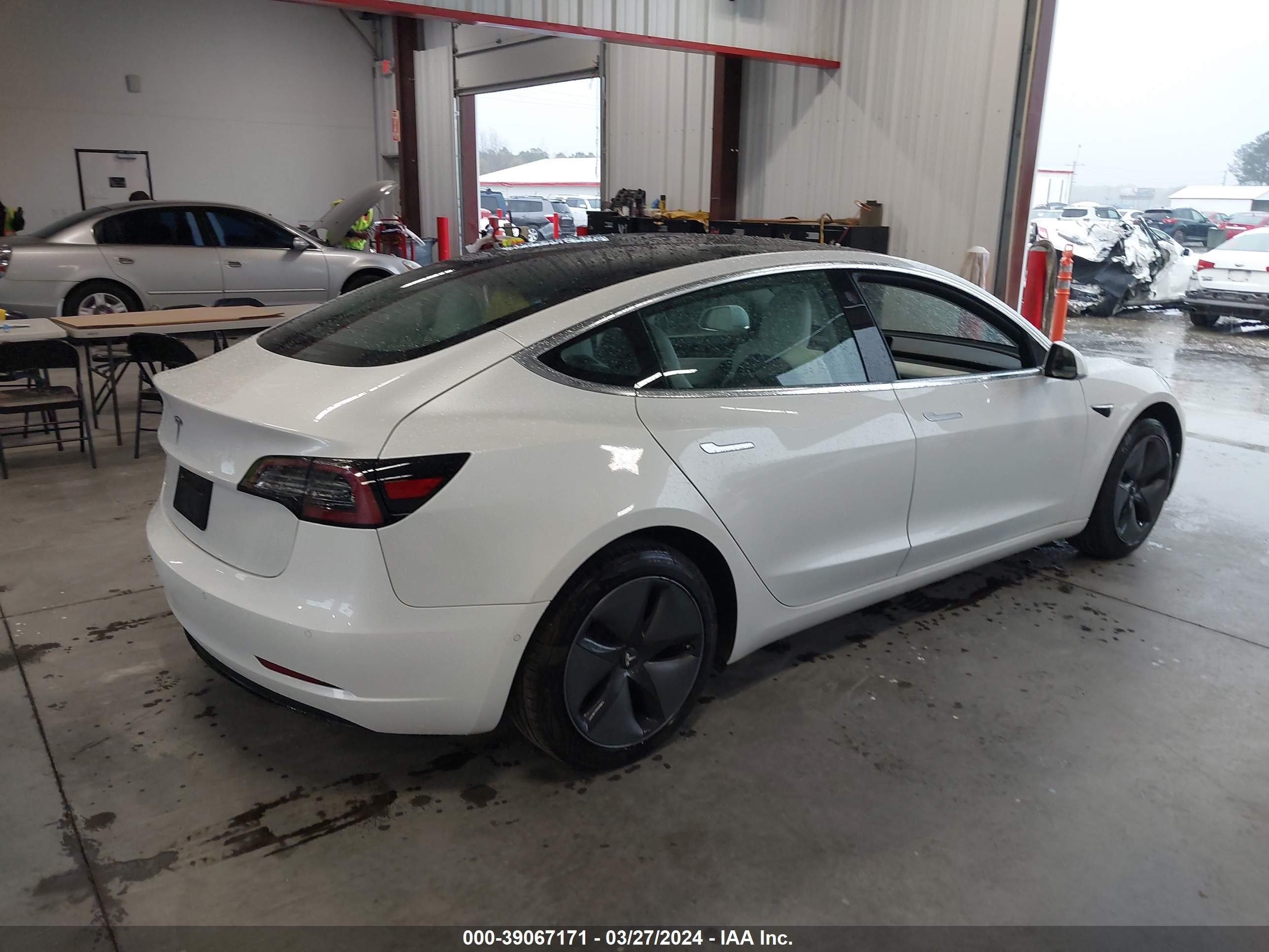 Photo 3 VIN: 5YJ3E1EA8LF738205 - TESLA MODEL 3 