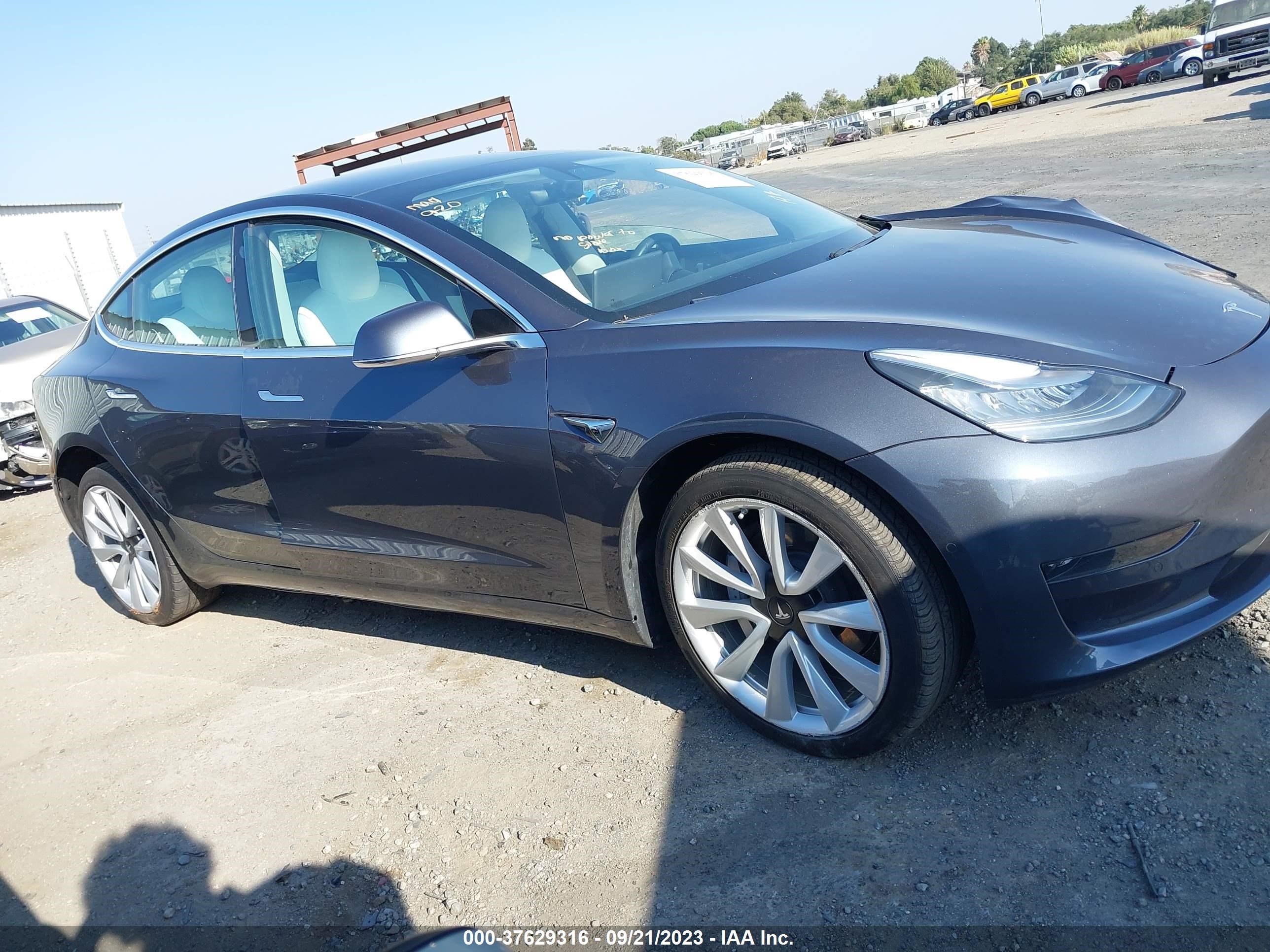 Photo 11 VIN: 5YJ3E1EA8LF744098 - TESLA MODEL 3 