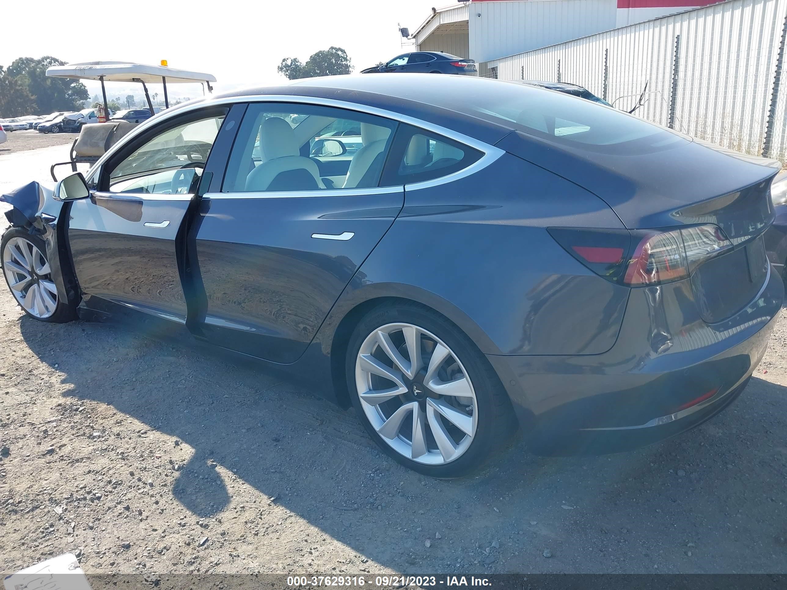 Photo 2 VIN: 5YJ3E1EA8LF744098 - TESLA MODEL 3 