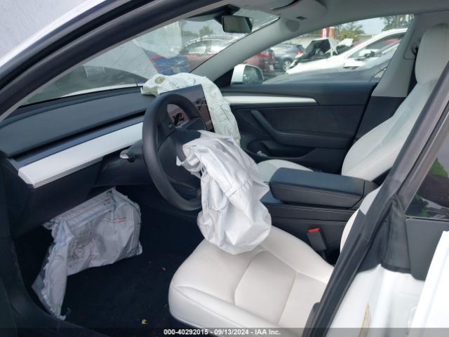 Photo 4 VIN: 5YJ3E1EA8MF000826 - TESLA MODEL 3 