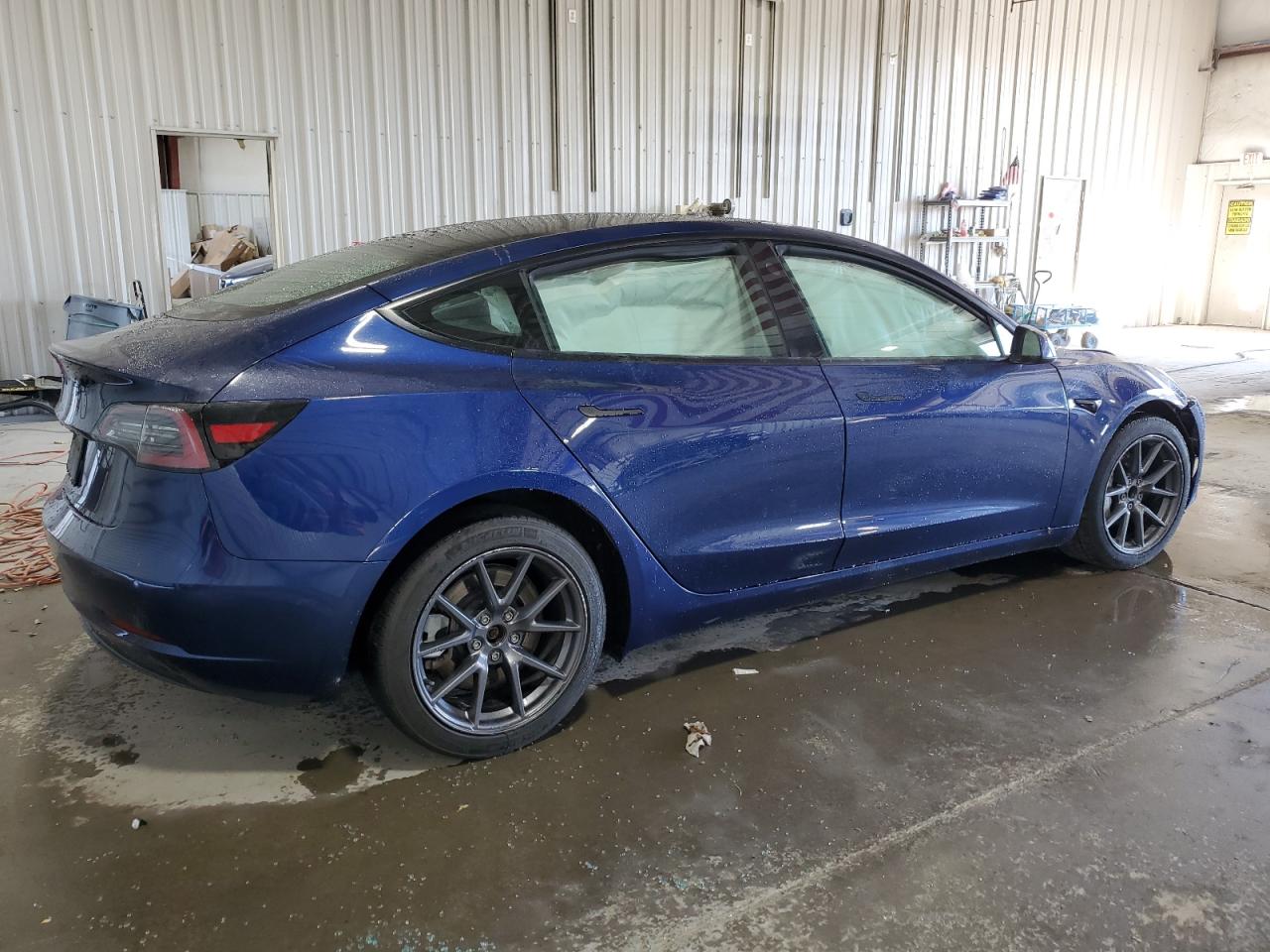 Photo 2 VIN: 5YJ3E1EA8MF092228 - TESLA MODEL 3 