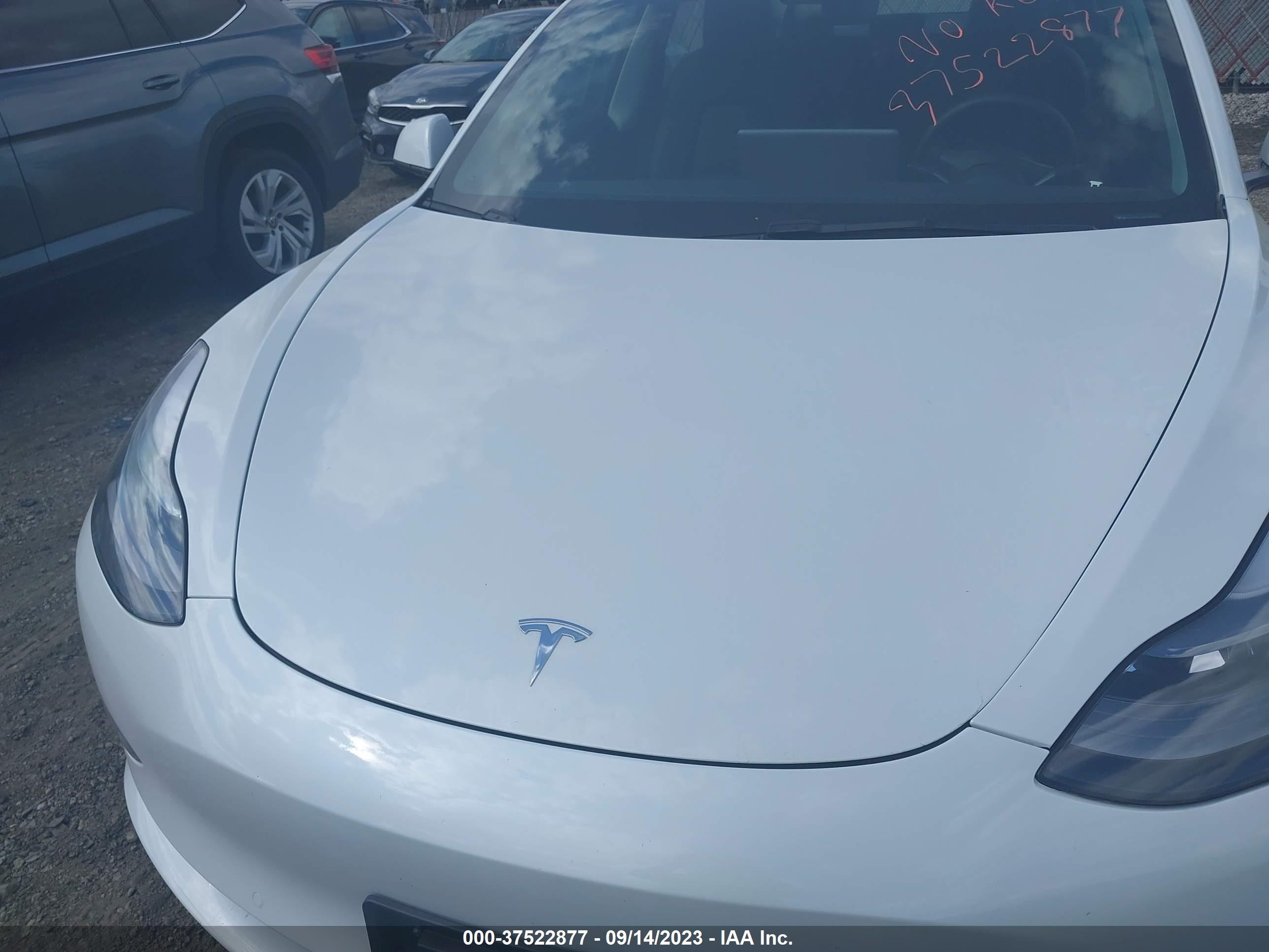 Photo 9 VIN: 5YJ3E1EA8MF098207 - TESLA MODEL 3 