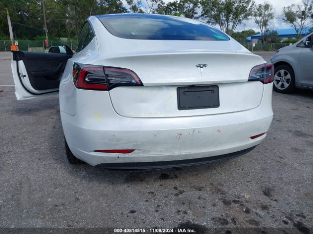 Photo 5 VIN: 5YJ3E1EA8MF852111 - TESLA MODEL 3 