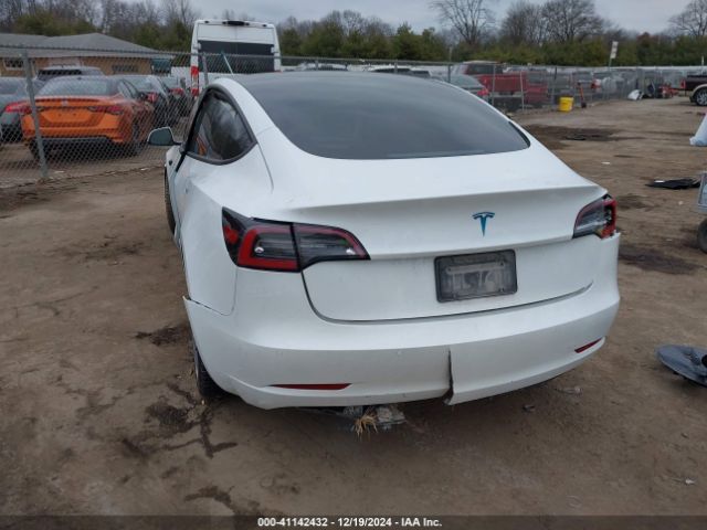 Photo 2 VIN: 5YJ3E1EA8NF101561 - TESLA MODEL 3 