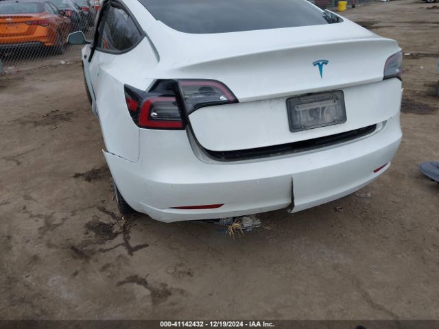 Photo 5 VIN: 5YJ3E1EA8NF101561 - TESLA MODEL 3 