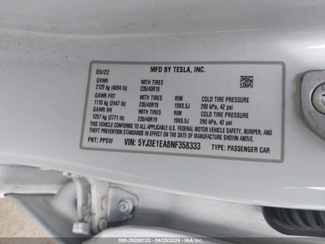 Photo 8 VIN: 5YJ3E1EA8NF358333 - TESLA MODEL 3 