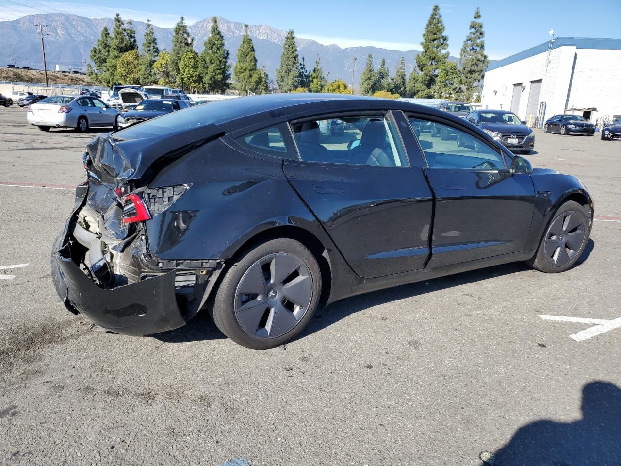 Photo 2 VIN: 5YJ3E1EA8PF394736 - TESLA MODEL 3 