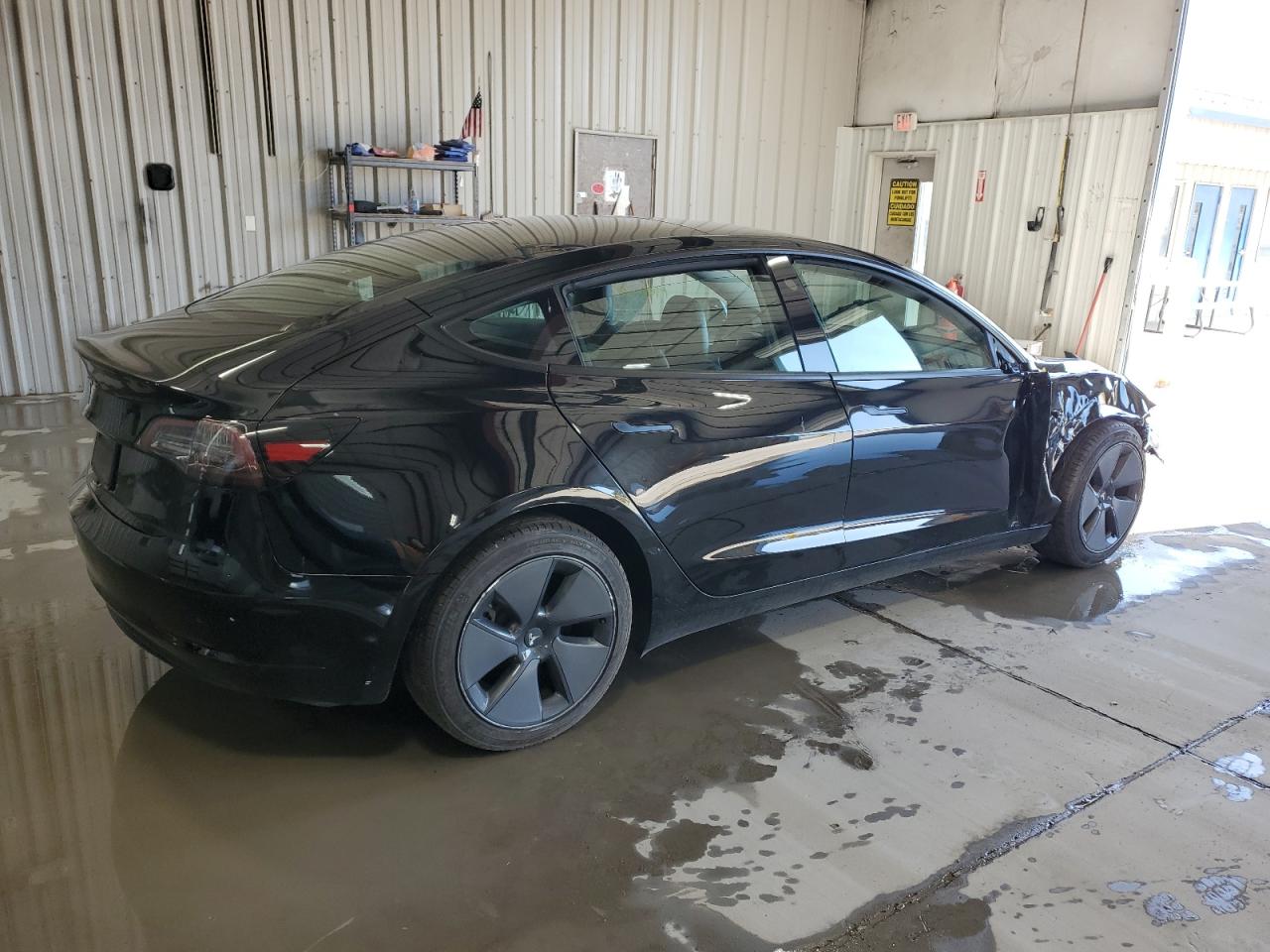 Photo 2 VIN: 5YJ3E1EA8PF438122 - TESLA MODEL 3 