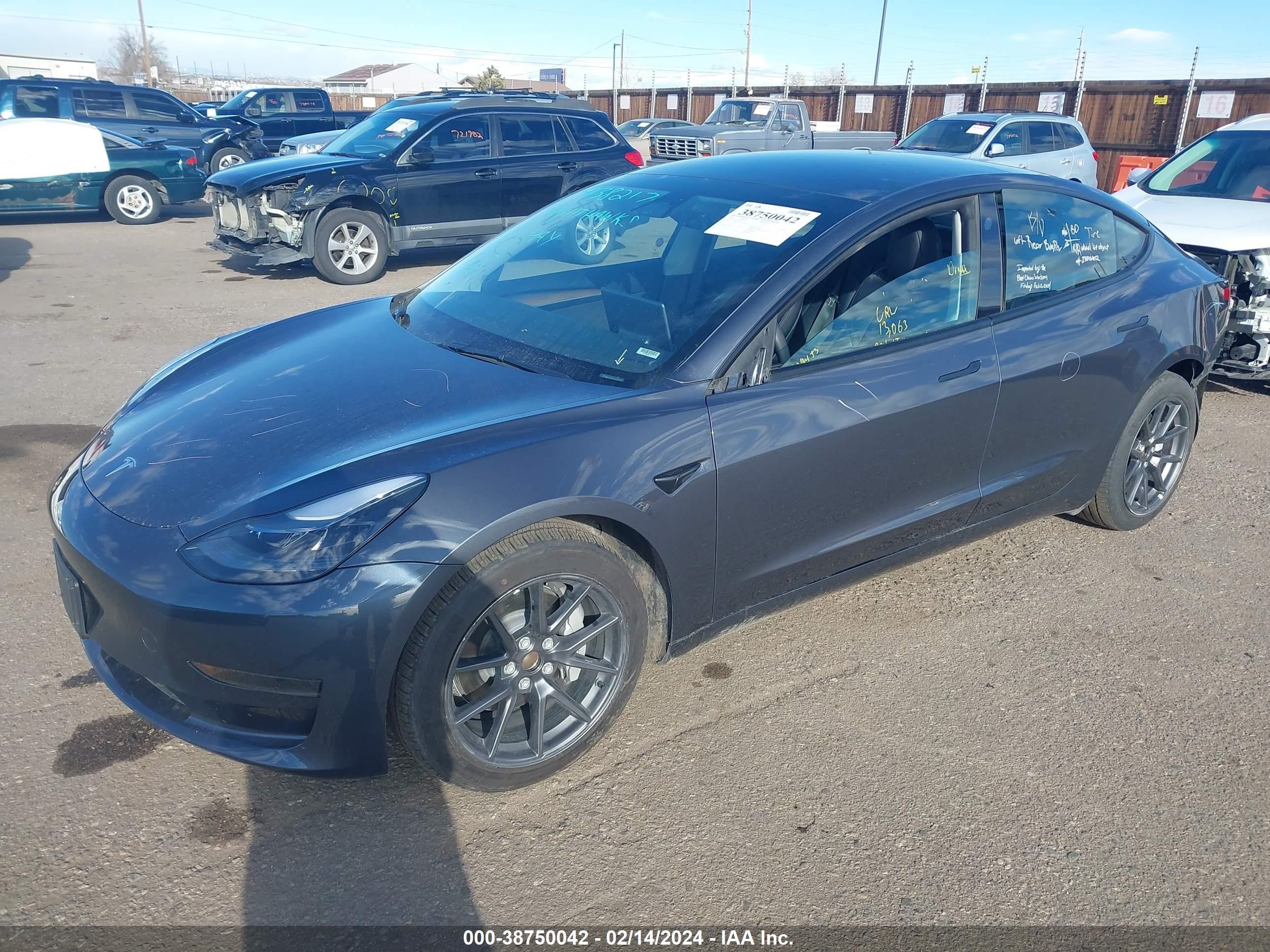 Photo 1 VIN: 5YJ3E1EA8PF438217 - TESLA MODEL 3 