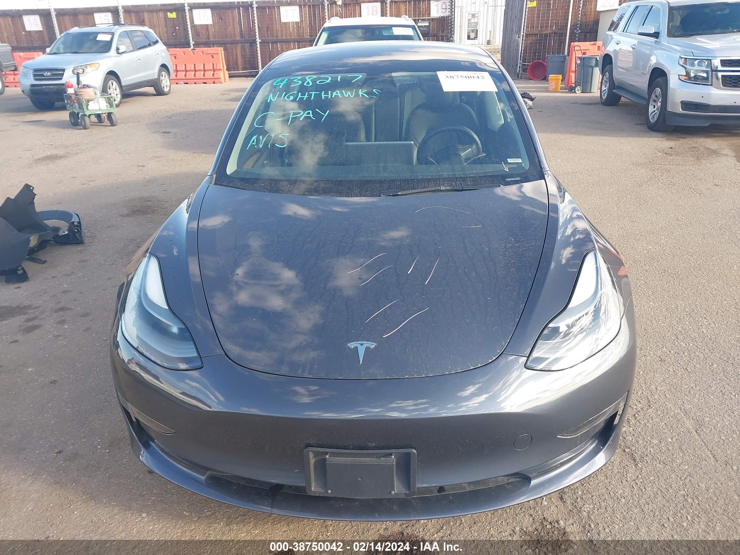 Photo 11 VIN: 5YJ3E1EA8PF438217 - TESLA MODEL 3 