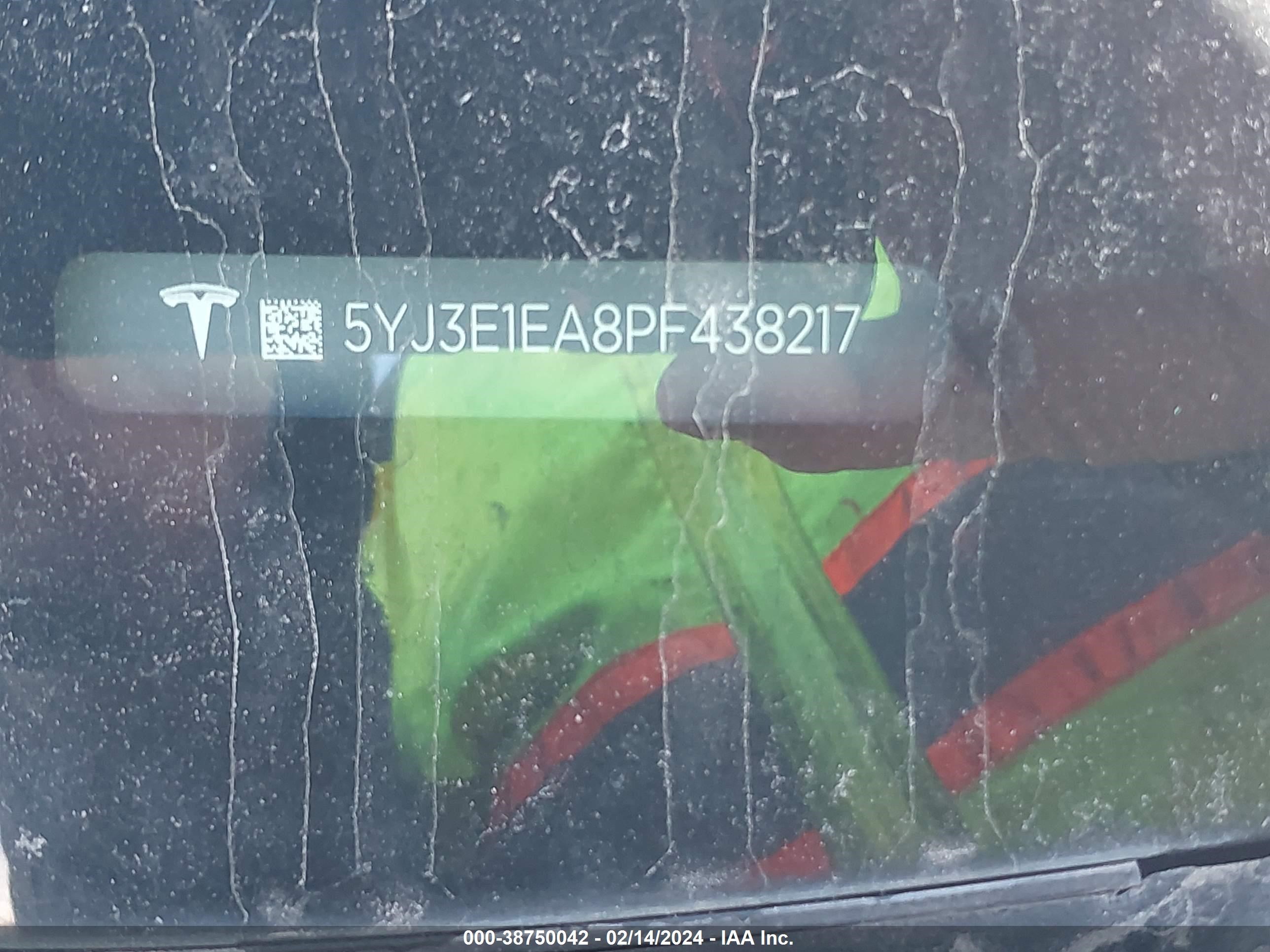 Photo 8 VIN: 5YJ3E1EA8PF438217 - TESLA MODEL 3 