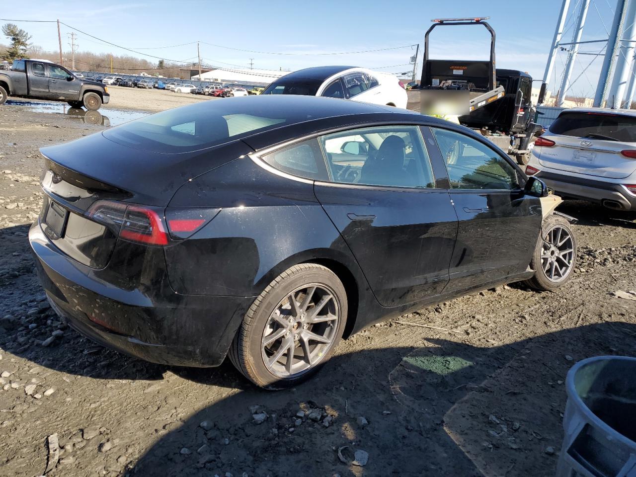 Photo 2 VIN: 5YJ3E1EA8PF510517 - TESLA MODEL 3 