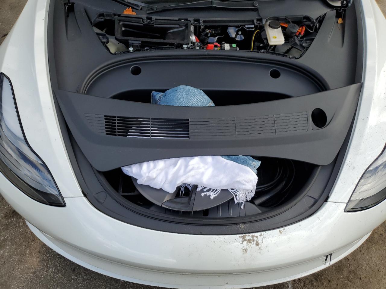 Photo 10 VIN: 5YJ3E1EA8PF542397 - TESLA MODEL 3 