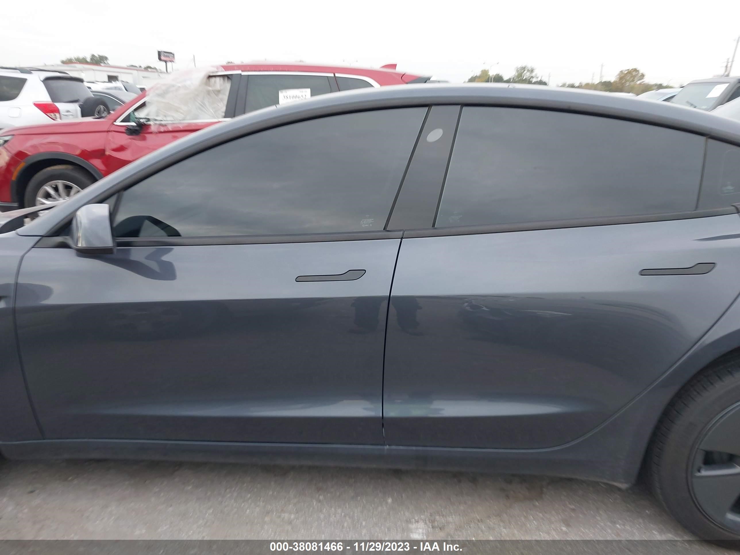 Photo 13 VIN: 5YJ3E1EA8PF542447 - TESLA MODEL 3 