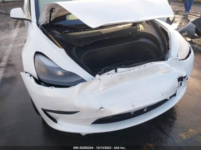 Photo 5 VIN: 5YJ3E1EA8PF581278 - TESLA MODEL 3 