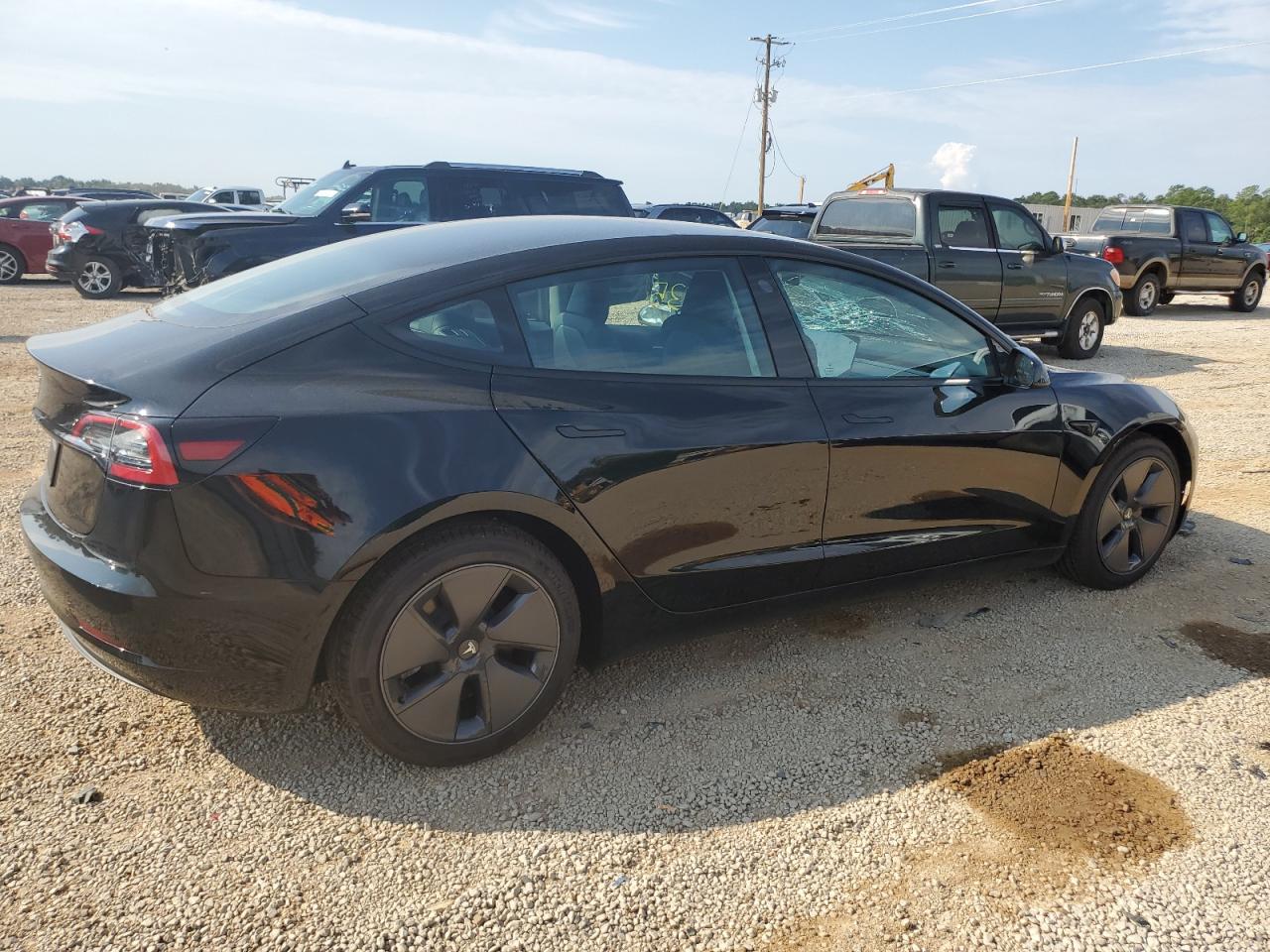 Photo 2 VIN: 5YJ3E1EA8PF607443 - TESLA MODEL 3 