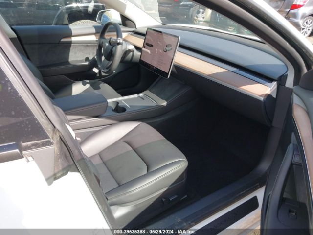 Photo 4 VIN: 5YJ3E1EA8PF650230 - TESLA MODEL 3 