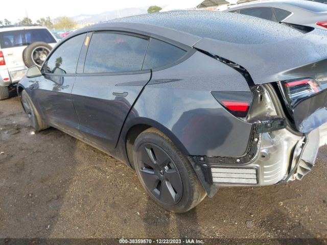 Photo 2 VIN: 5YJ3E1EA8PF677685 - TESLA MODEL 3 