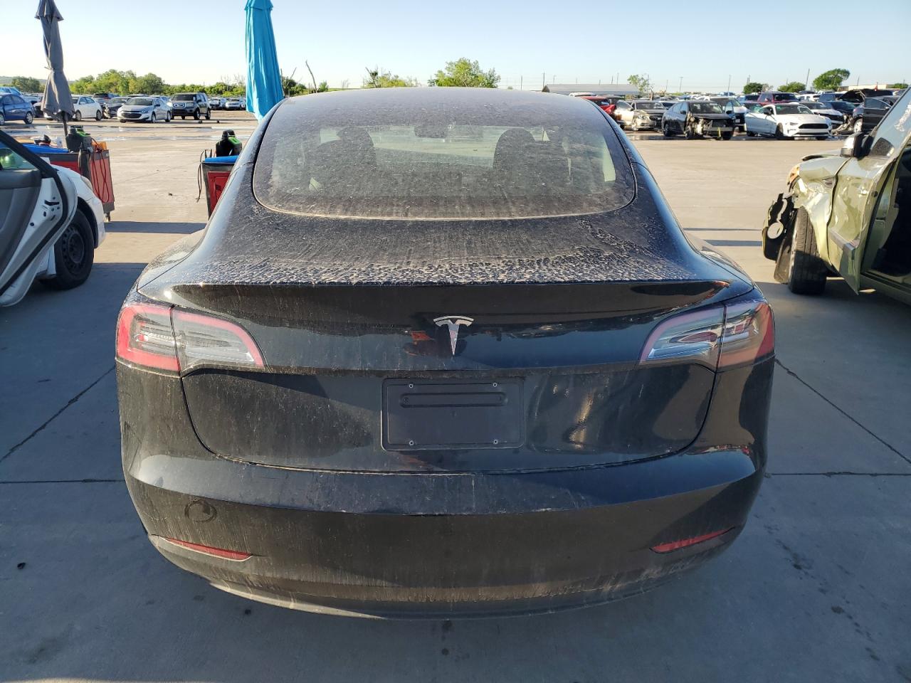 Photo 5 VIN: 5YJ3E1EA8PF697693 - TESLA MODEL 3 