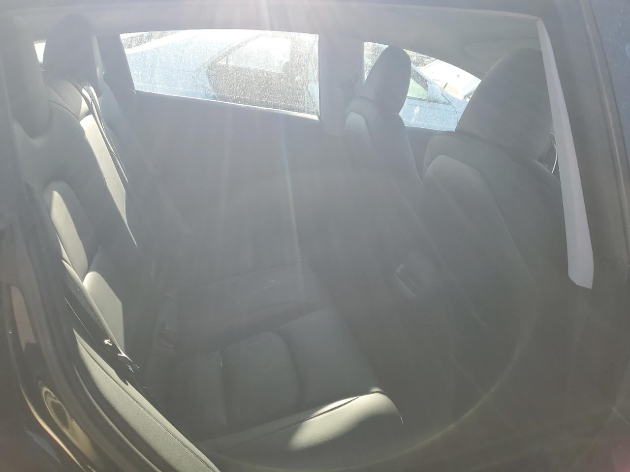 Photo 9 VIN: 5YJ3E1EA8PF697693 - TESLA MODEL 3 