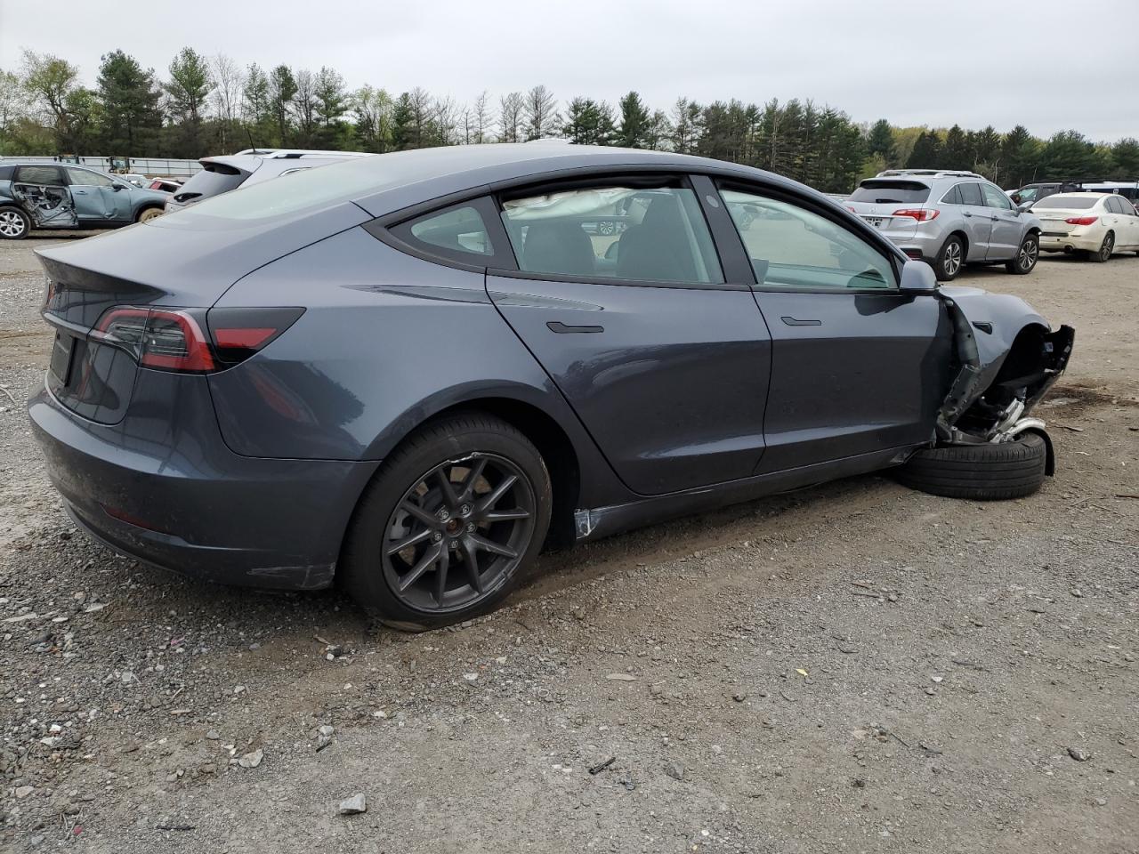 Photo 2 VIN: 5YJ3E1EA8PF700575 - TESLA MODEL 3 