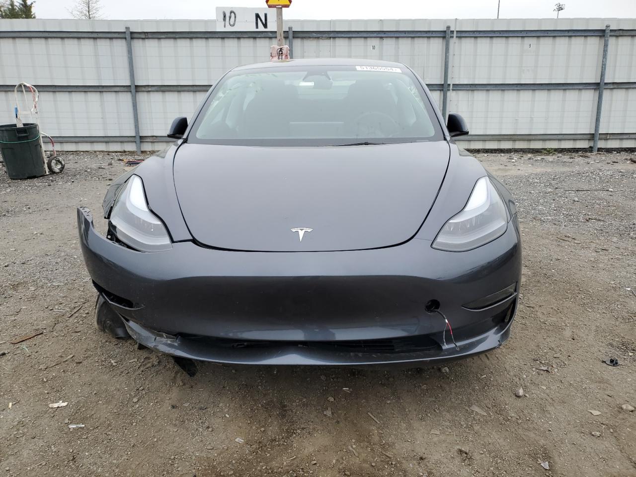 Photo 4 VIN: 5YJ3E1EA8PF700575 - TESLA MODEL 3 