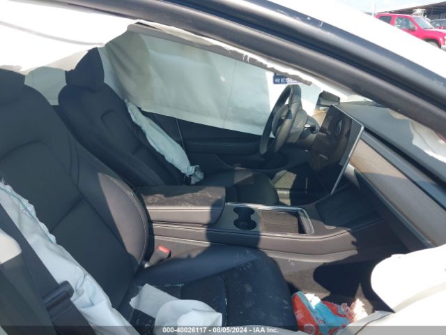 Photo 4 VIN: 5YJ3E1EA8PF705551 - TESLA MODEL 3 