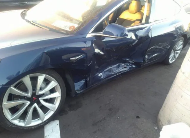 Photo 5 VIN: 5YJ3E1EA9HF002557 - TESLA MODEL 3 