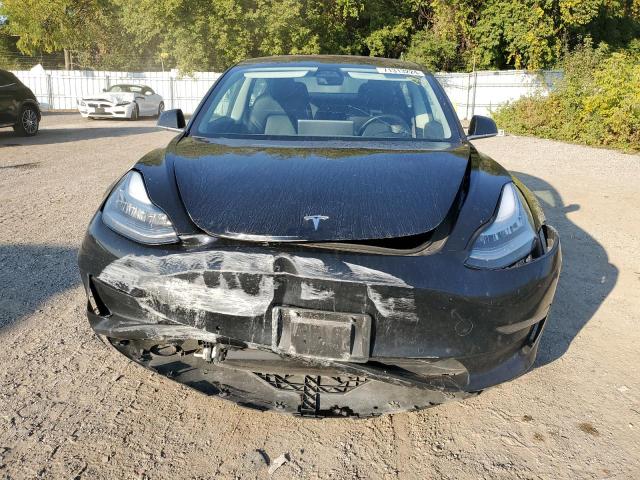 Photo 4 VIN: 5YJ3E1EA9JF027836 - TESLA MODEL 3 