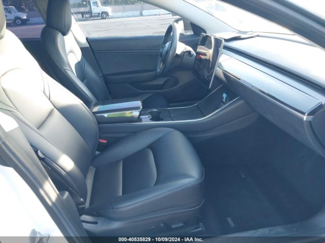 Photo 4 VIN: 5YJ3E1EA9JF031269 - TESLA MODEL 3 