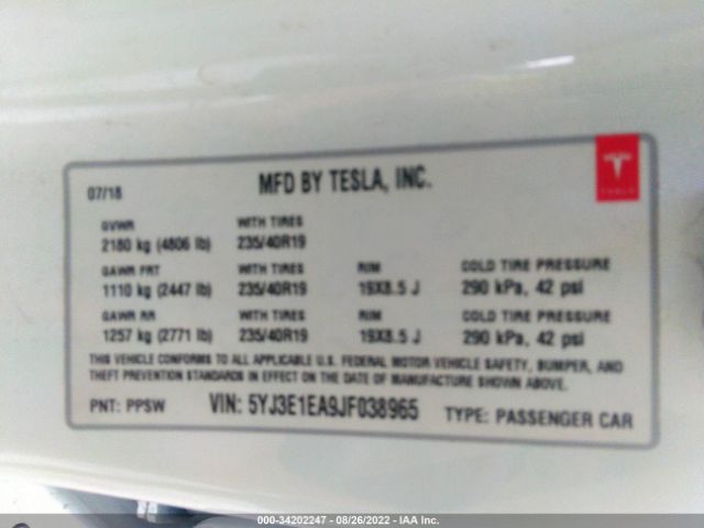 Photo 8 VIN: 5YJ3E1EA9JF038965 - TESLA MODEL 3 