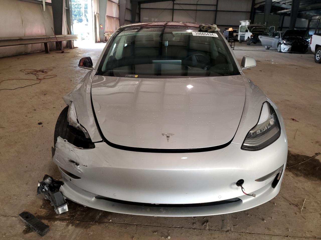 Photo 4 VIN: 5YJ3E1EA9JF043034 - TESLA MODEL 3 