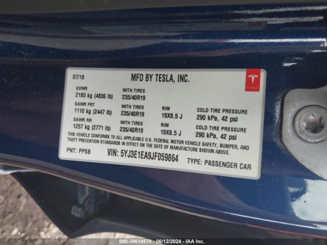 Photo 8 VIN: 5YJ3E1EA9JF059864 - TESLA MODEL 3 