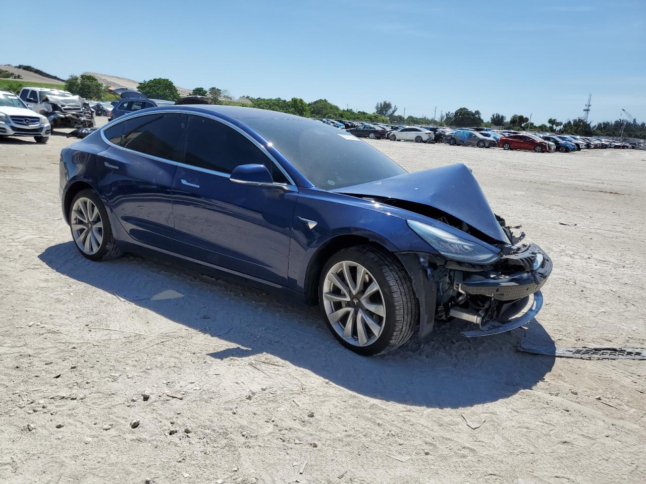 Photo 3 VIN: 5YJ3E1EA9JF169376 - TESLA MODEL 3 