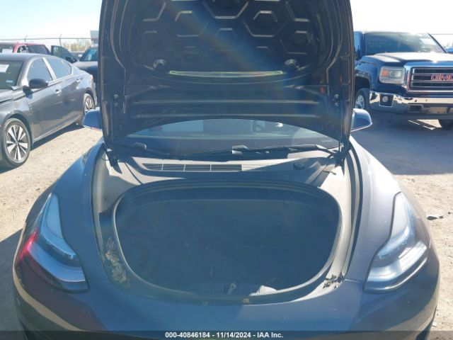 Photo 9 VIN: 5YJ3E1EA9JF181186 - TESLA MODEL 3 