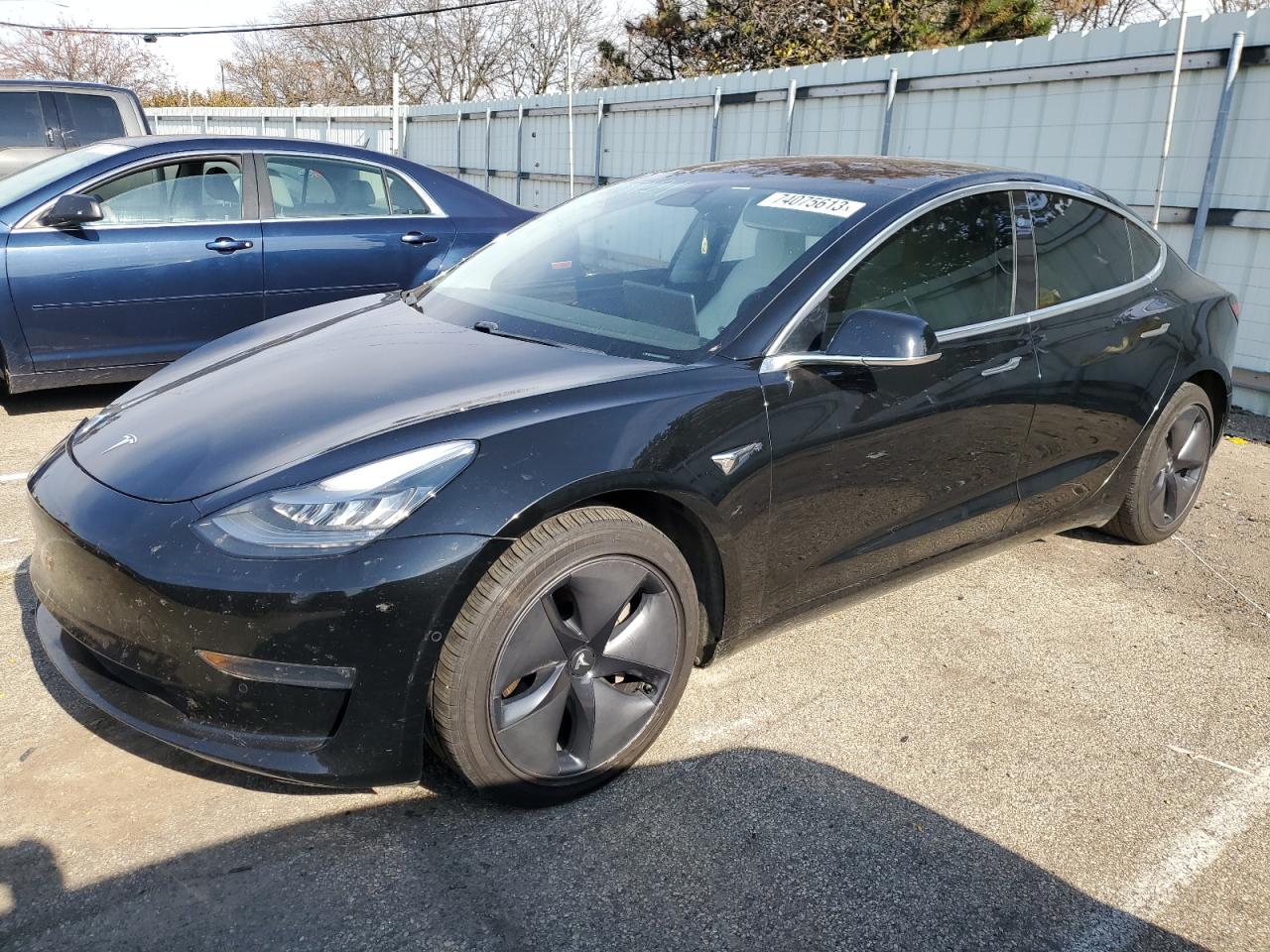 Photo 0 VIN: 5YJ3E1EA9KF305121 - TESLA MODEL 3 