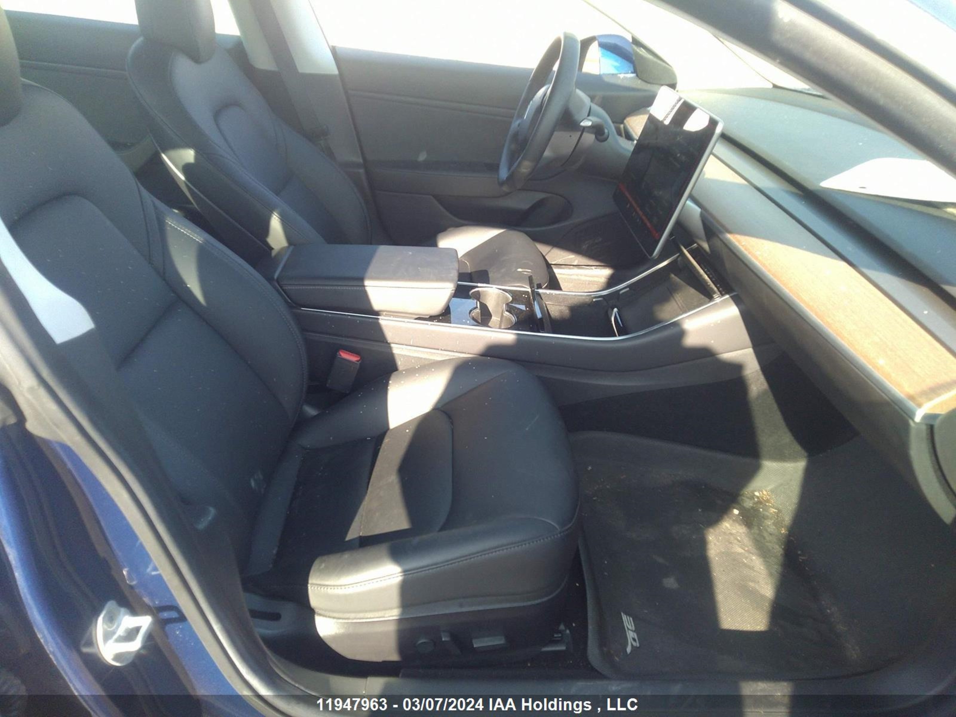 Photo 4 VIN: 5YJ3E1EA9KF403338 - TESLA MODEL 3 