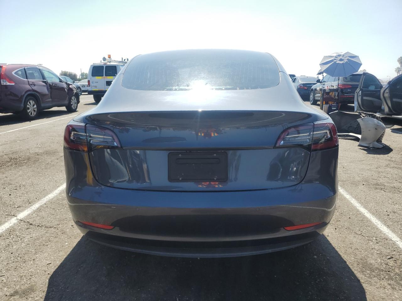 Photo 5 VIN: 5YJ3E1EA9KF447467 - TESLA MODEL 3 