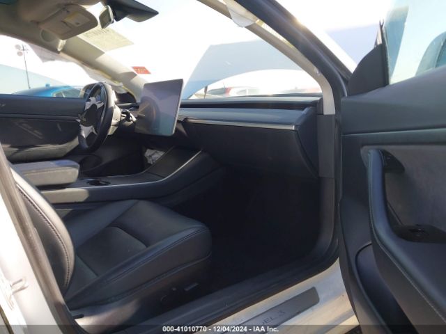 Photo 4 VIN: 5YJ3E1EA9LF612984 - TESLA MODEL 3 