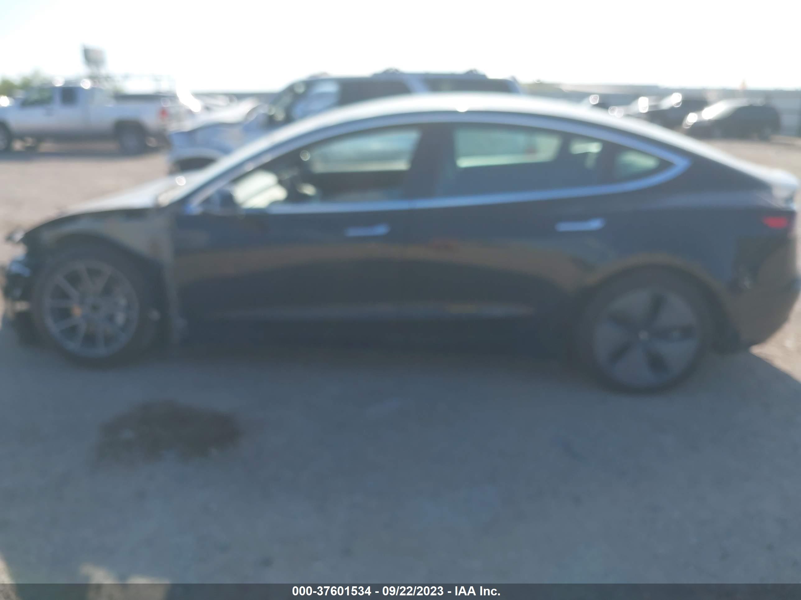 Photo 11 VIN: 5YJ3E1EA9LF643880 - TESLA MODEL 3 