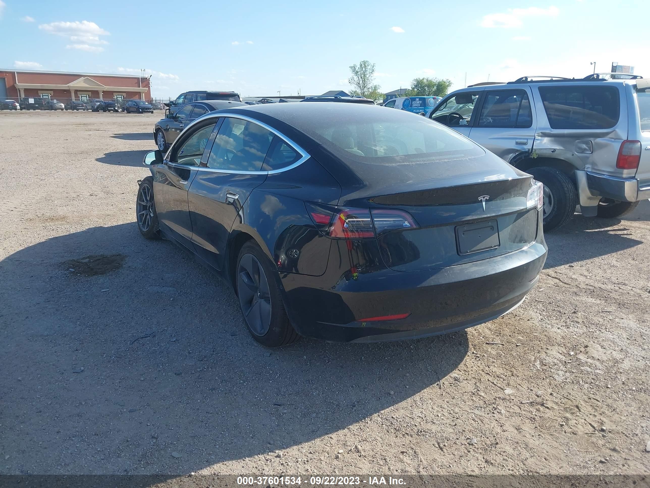 Photo 2 VIN: 5YJ3E1EA9LF643880 - TESLA MODEL 3 