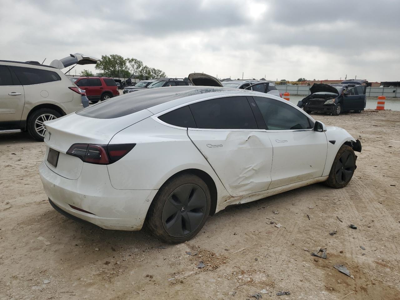 Photo 2 VIN: 5YJ3E1EA9LF709943 - TESLA MODEL 3 