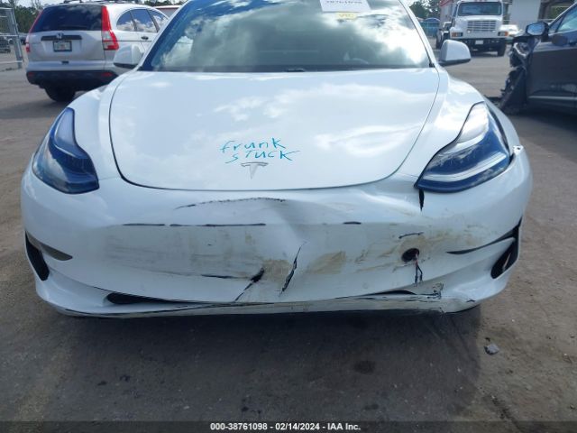 Photo 5 VIN: 5YJ3E1EA9MF057715 - TESLA MODEL 3 