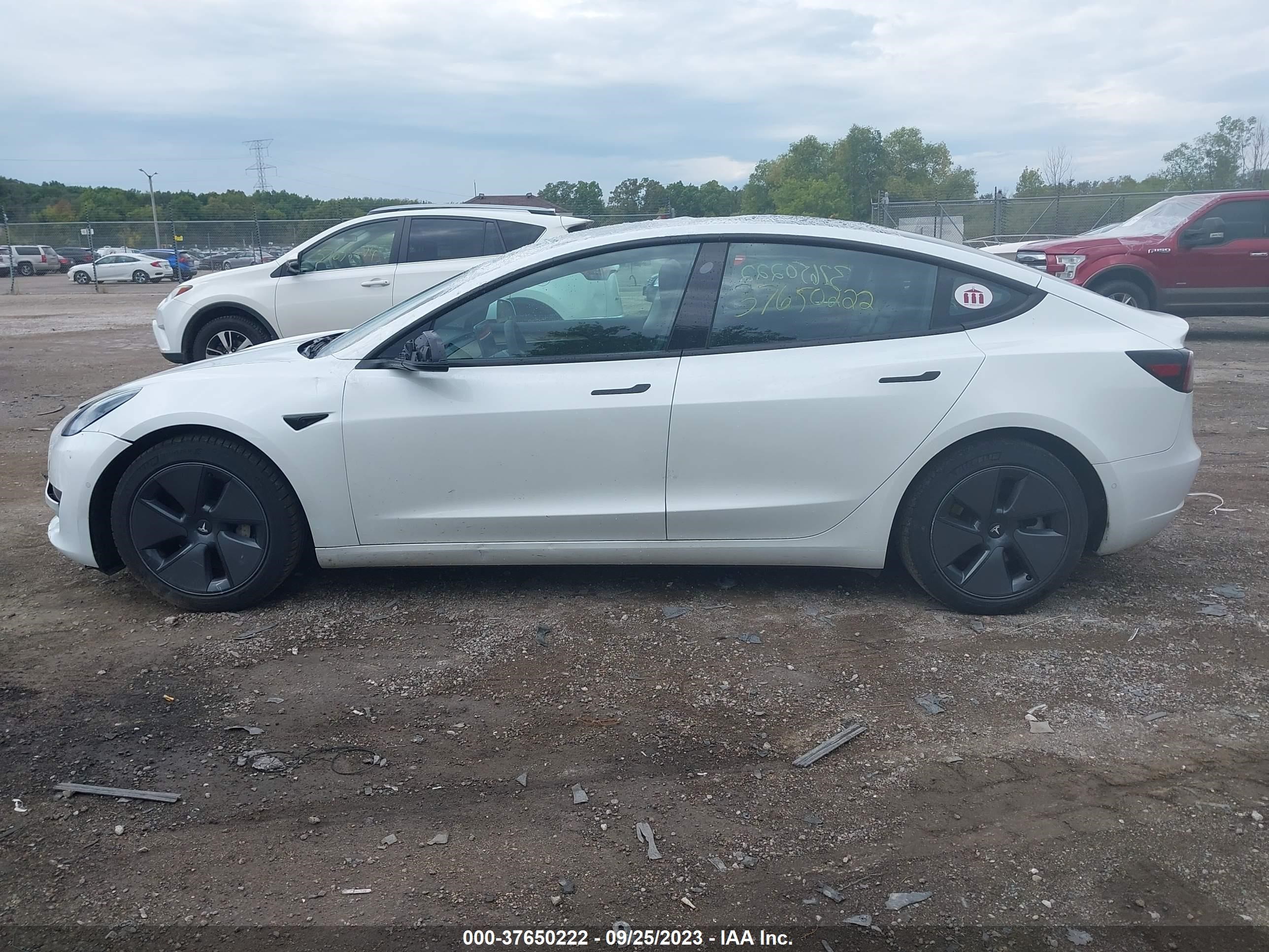 Photo 12 VIN: 5YJ3E1EA9MF084350 - TESLA MODEL 3 