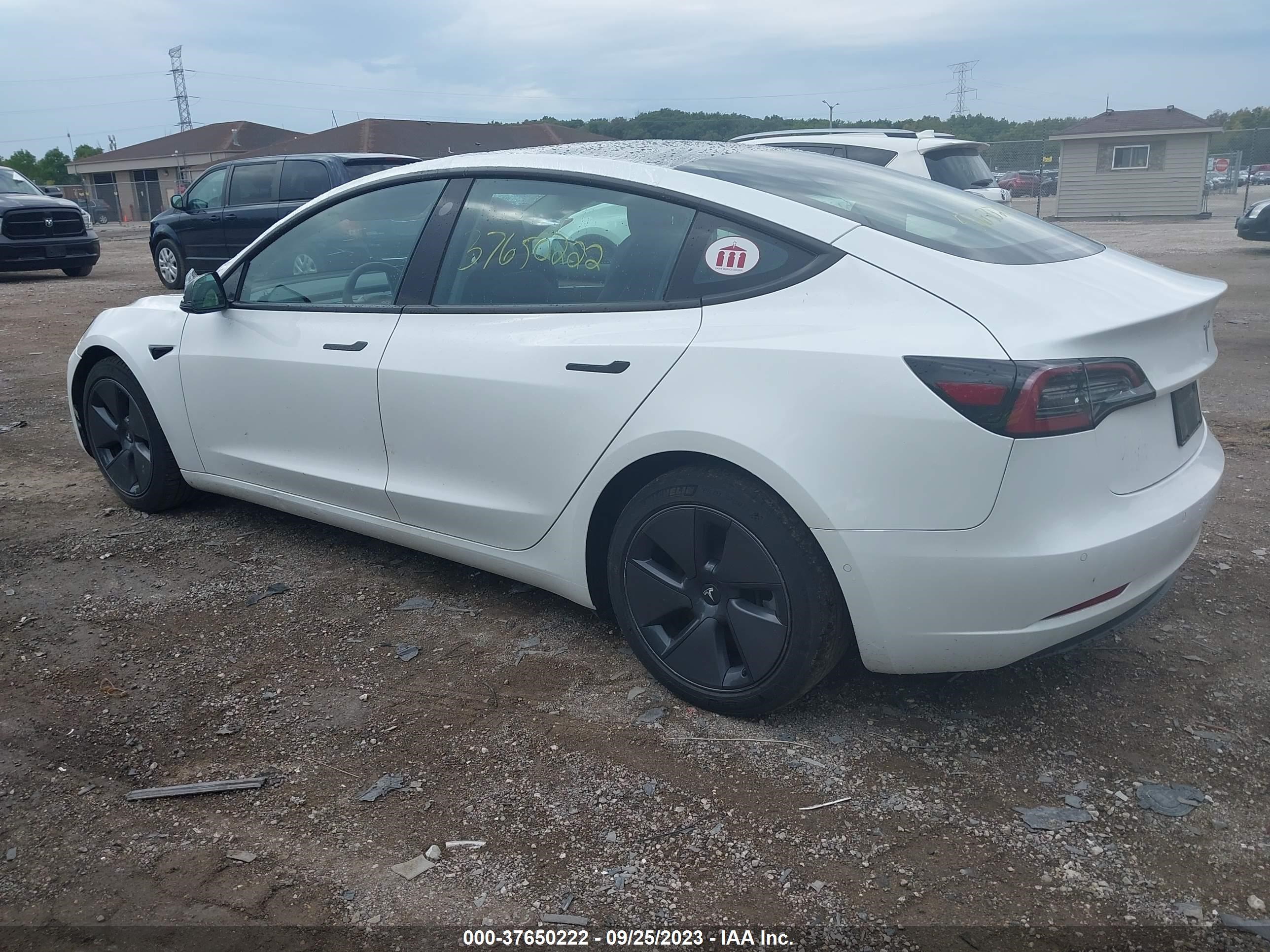 Photo 2 VIN: 5YJ3E1EA9MF084350 - TESLA MODEL 3 