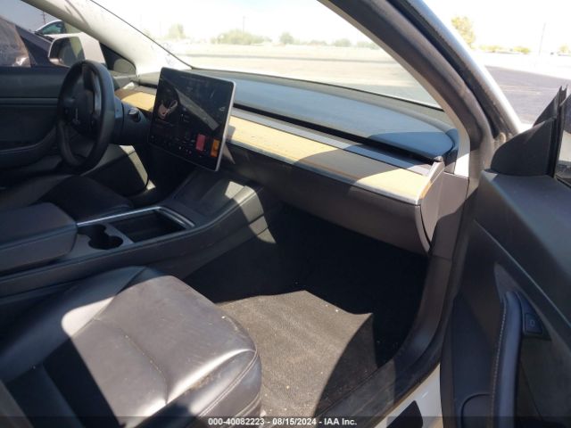 Photo 4 VIN: 5YJ3E1EA9MF837097 - TESLA MODEL 3 