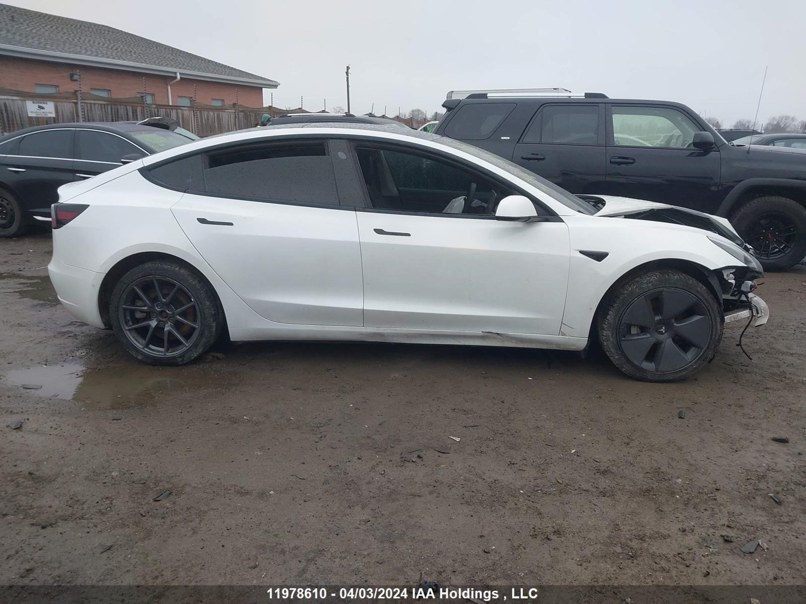 Photo 13 VIN: 5YJ3E1EA9MF852442 - TESLA MODEL 3 