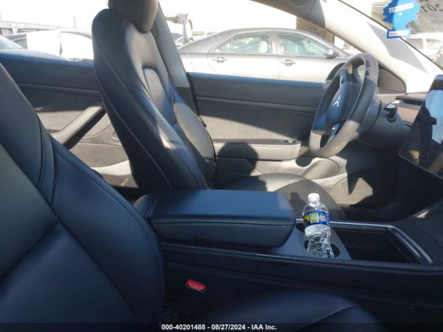 Photo 4 VIN: 5YJ3E1EA9MF859956 - TESLA MODEL 3 